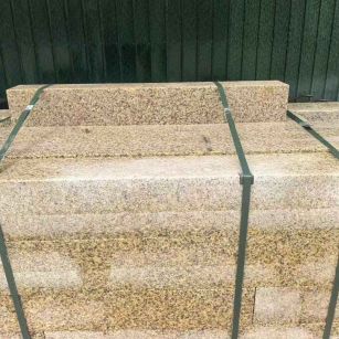 玉溪 黄金麻花岗岩石材机切面栏杆料半成品