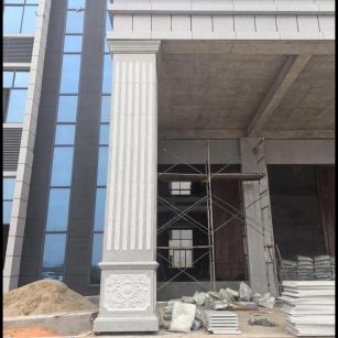 玉溪 芝麻白光面花岗岩门楼大柱（罗马柱）配雕花底座