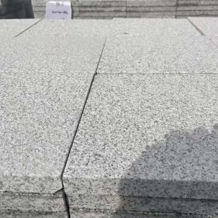 玉溪 白麻花岗岩石材推荐 荔枝面地铺石