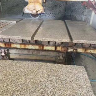 玉溪 黄金麻荔枝面成品板加工