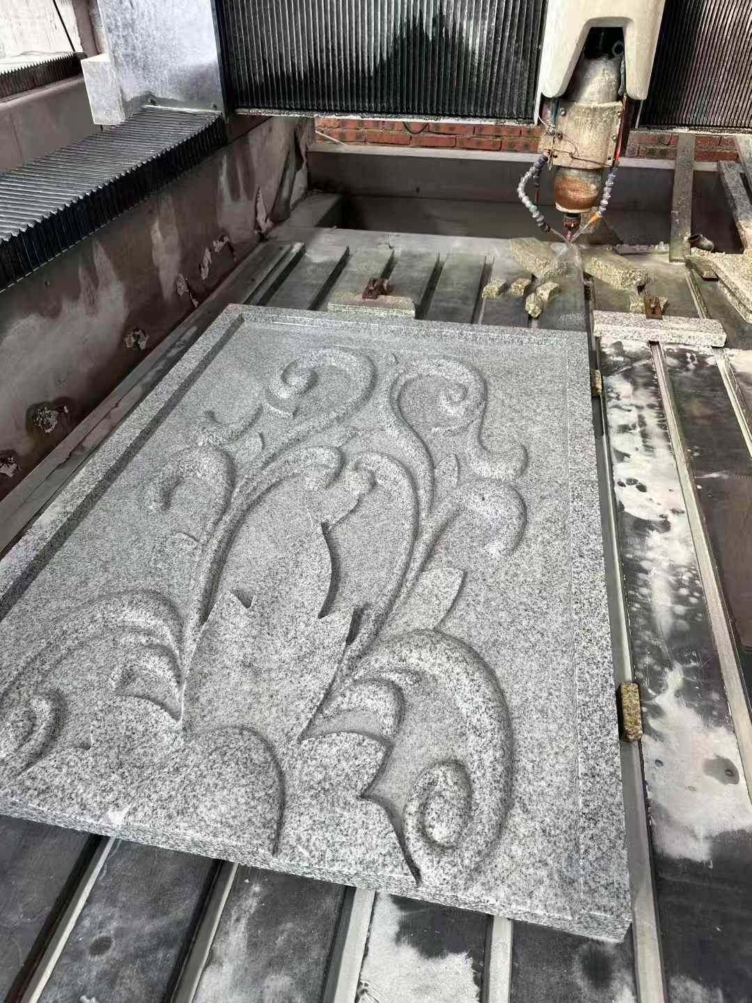 玉溪 白麻别墅干挂雕花板