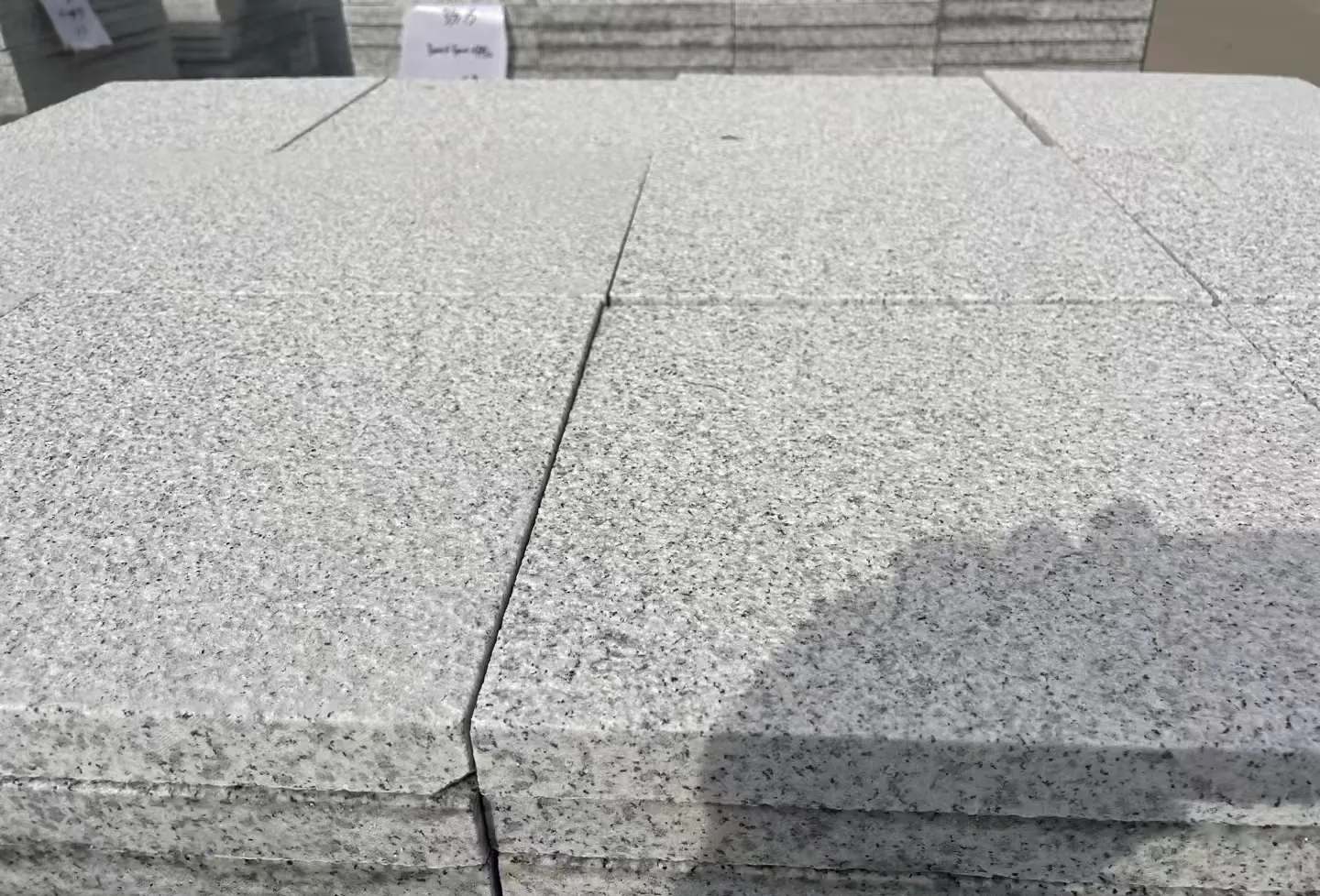 玉溪 白麻花岗岩石材推荐 荔枝面地铺石