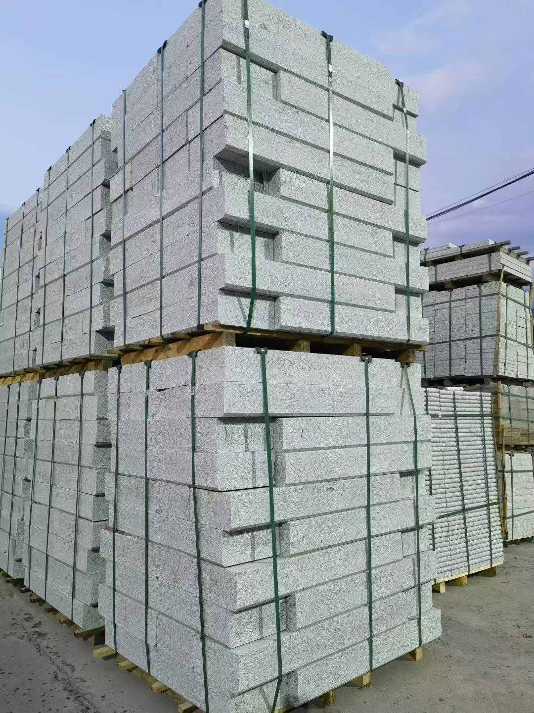 玉溪 芝麻白花岗岩路沿石，路缘石，路肩石，道牙，立缘石，马路牙子，街沿石，侧石等