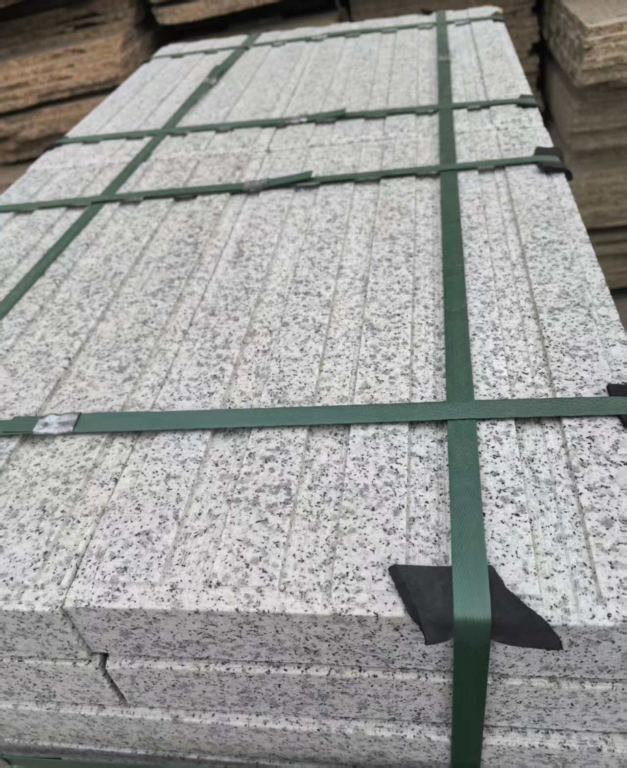 玉溪 白麻花岗岩直行盲道石，盲条，地铺石