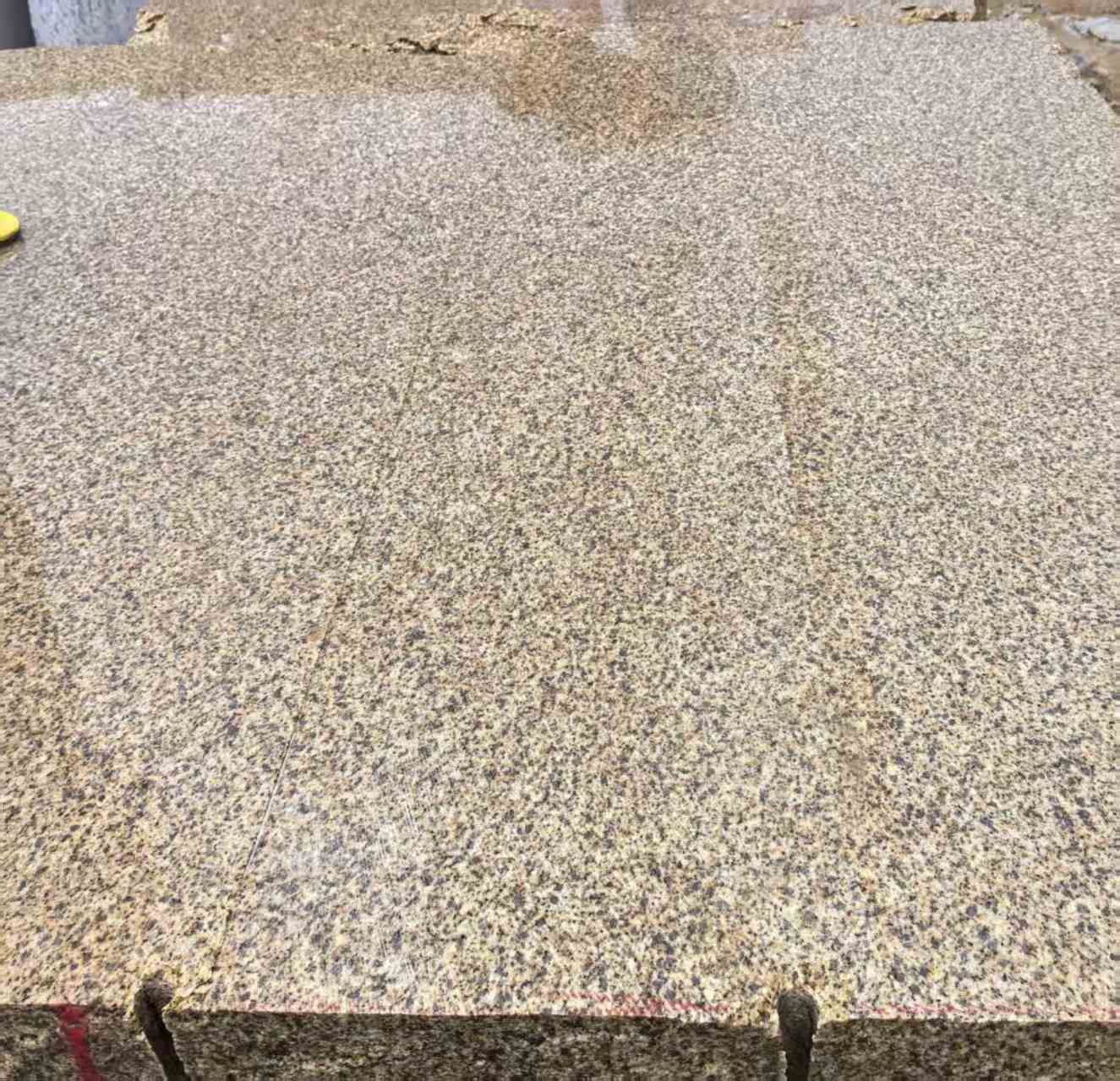 玉溪 黄金麻花岗岩石材方料