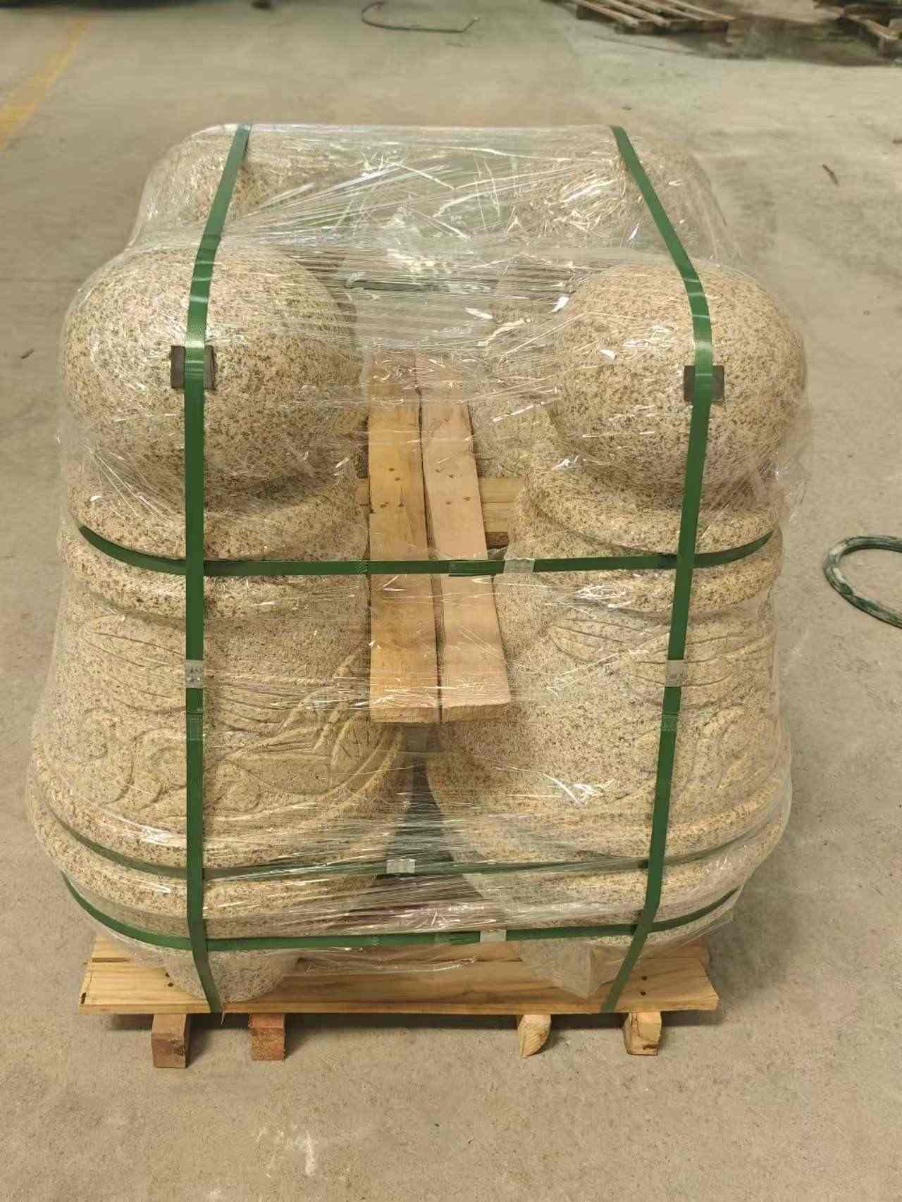 玉溪 黄金麻异形定制雕花——棒棒糖挡车柱