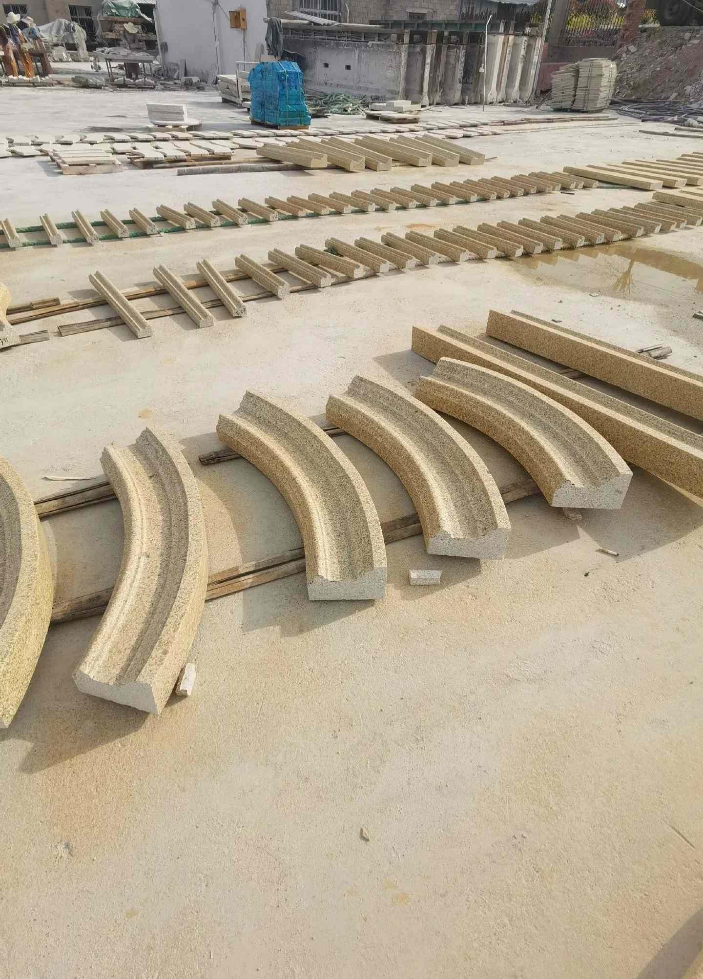 玉溪 黄金麻花岗岩别墅线条