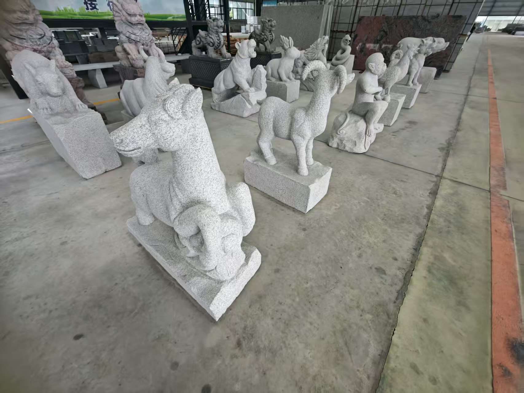 玉溪 芝麻白花岗岩造型立体雕刻——十二生肖