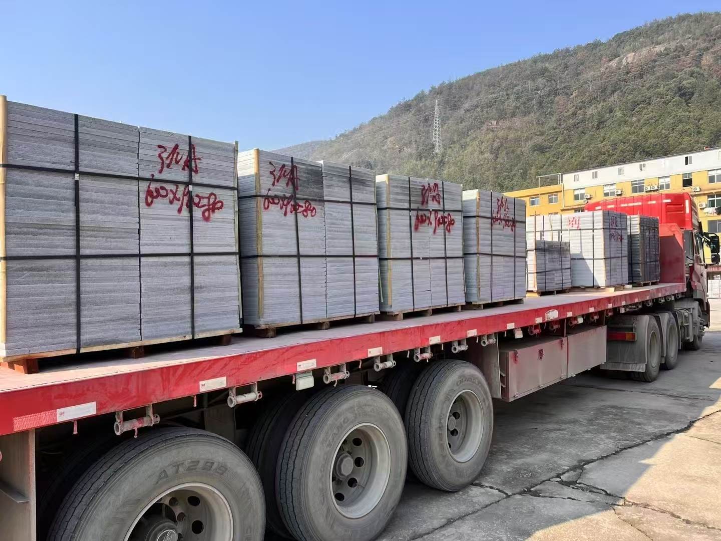 玉溪 芝麻灰地铺石出货日常