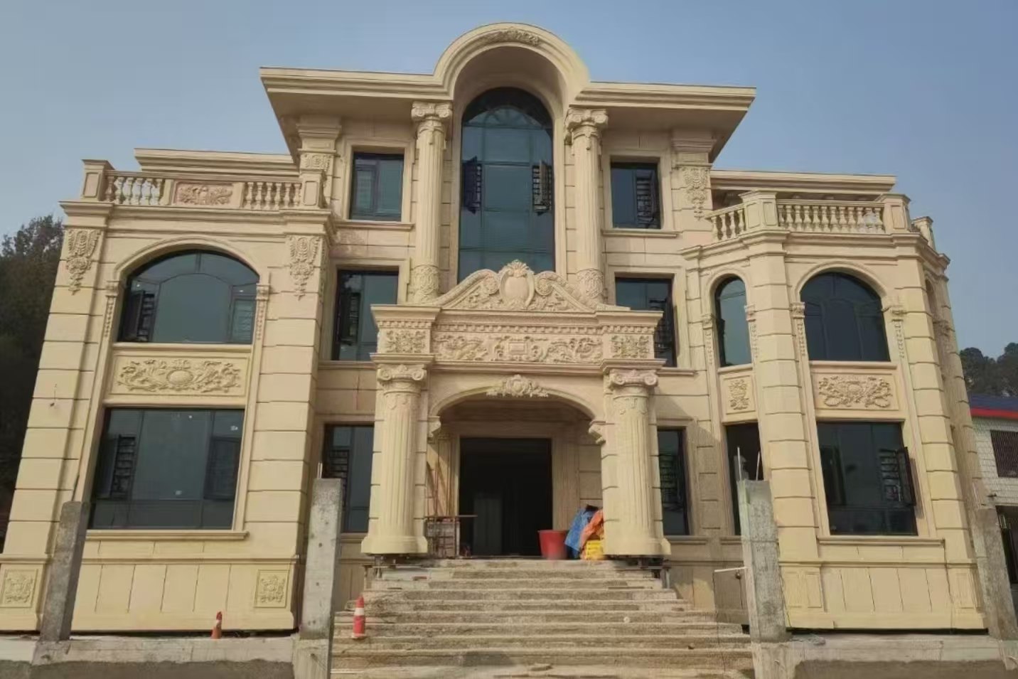 玉溪 黄金麻花岗岩别墅外墙干挂