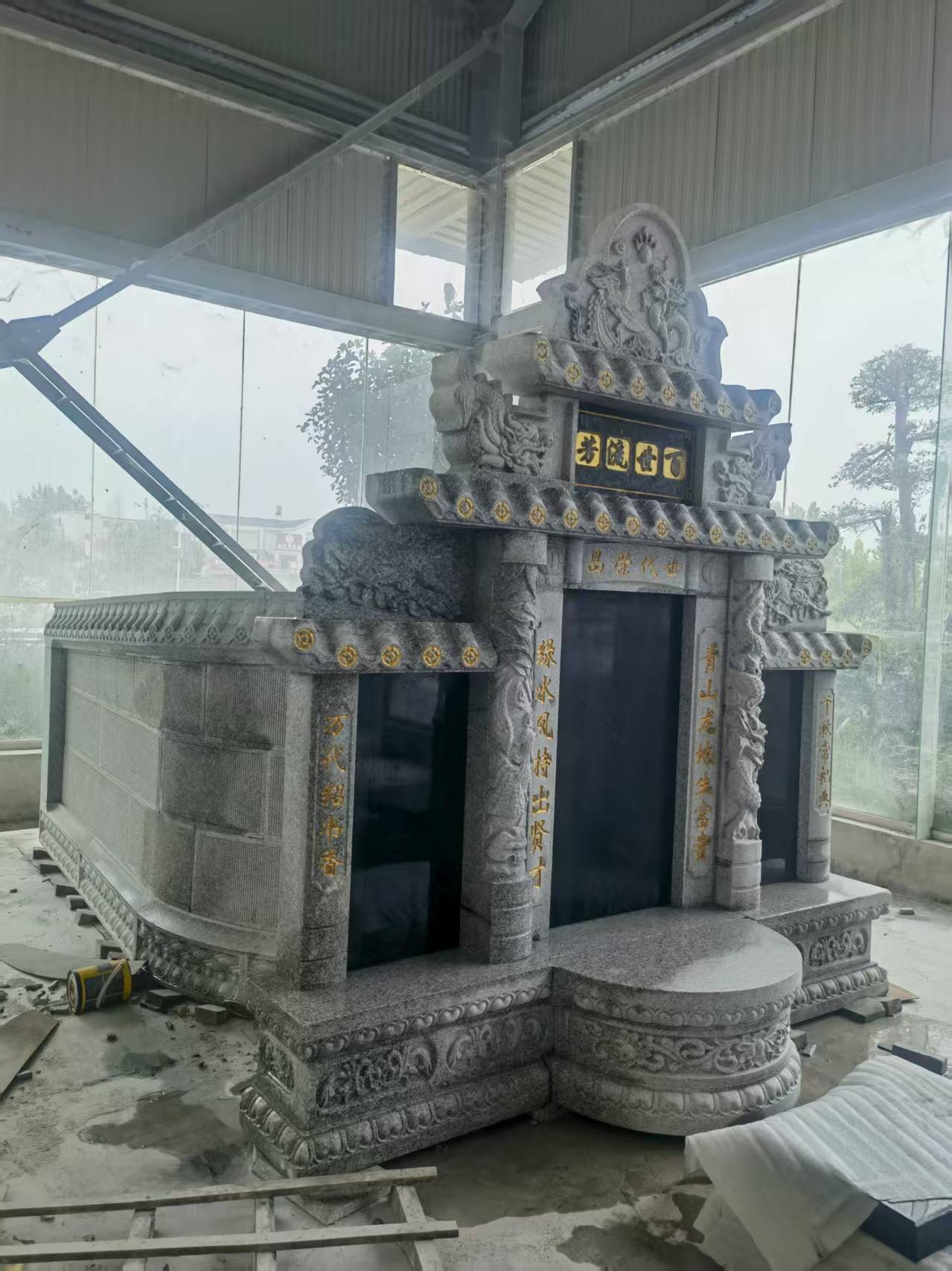 玉溪 芝麻白墓碑效果展示图